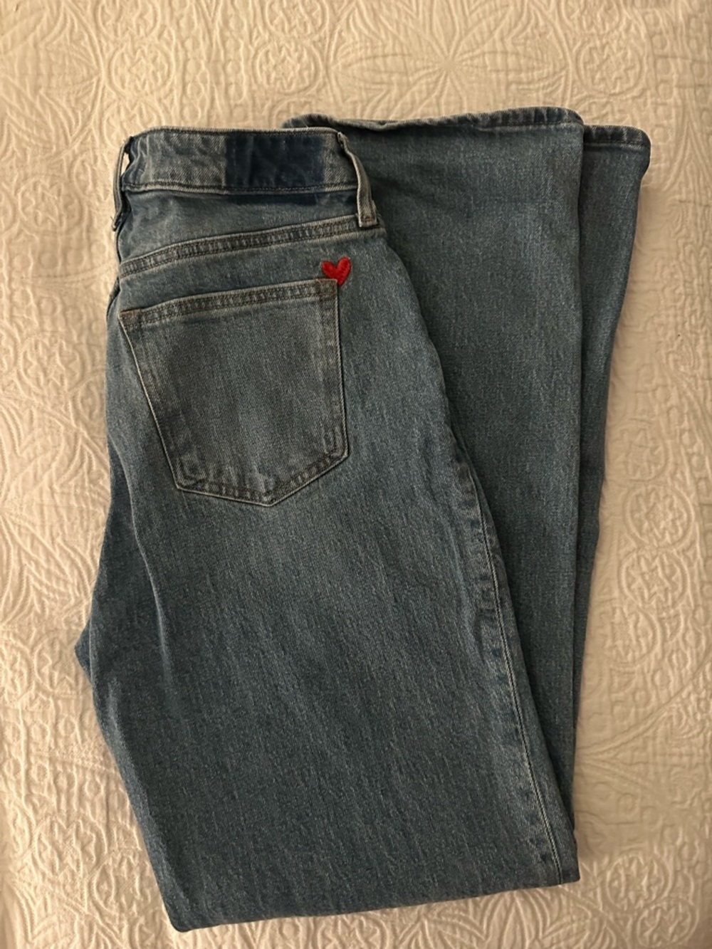 Abercrombie & Fitch Curve Love High Rise 90s Relaxed Heart Embroidered Jean